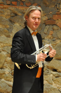 Dr. Henning Büscher
